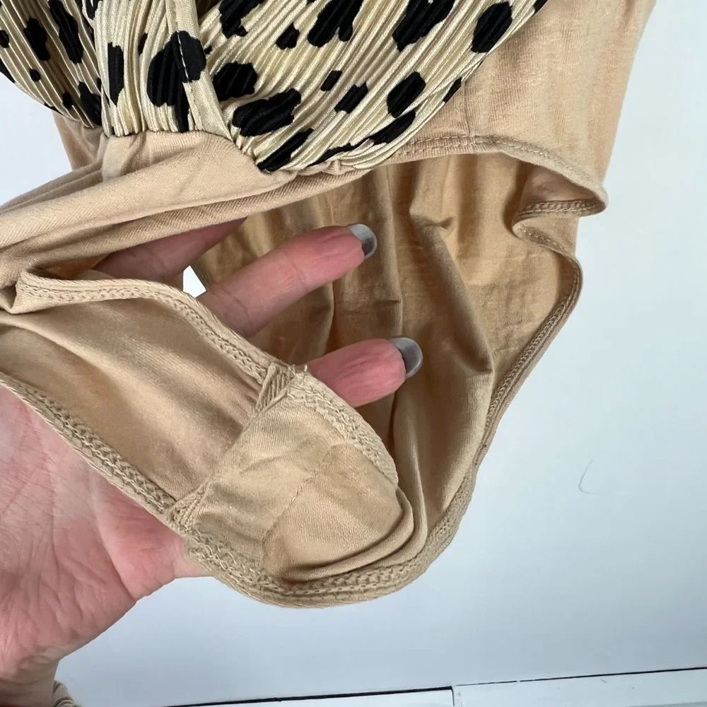 WAYF Surplice Ribbed Cheetah Print Bodysuit SleevelessSize XL EUC L2443 - Picture 5 of 10